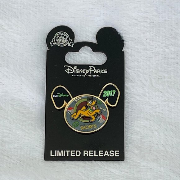 Disney Parks Run Disney 2017 Pluto Virtual Run Pin - Picture 2 of 2